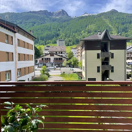 Moderna A 500m Dalle Piste أبريكا