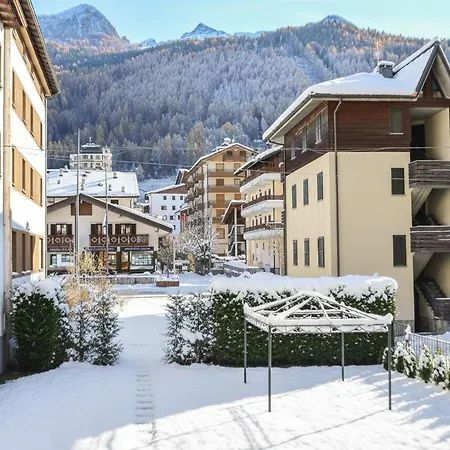 Moderna A 500m Dalle Piste شقة